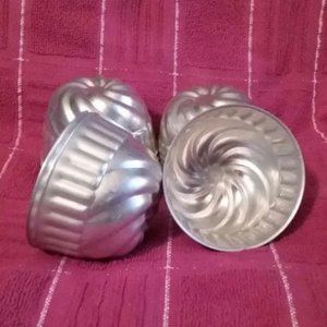 Set of 10 aluminum molds